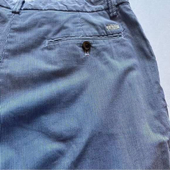Izod Men's Casual Shorts Light blue with white pin stripe Size 34 - Picture 7 of 7